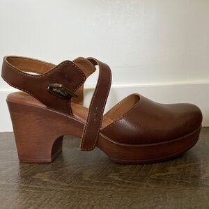 B.O.C. Clog Style Shoes Size 10